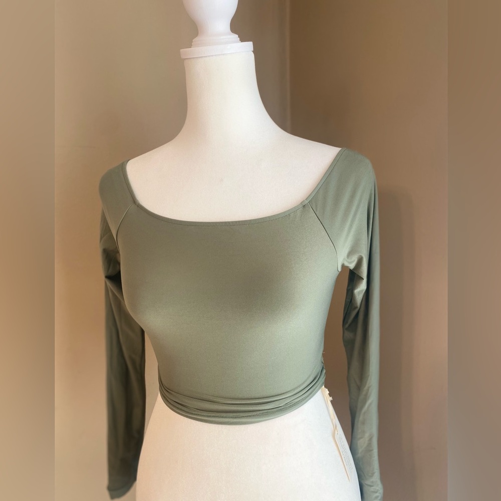 ENDING SOON! NWT SMOOTHEZ by AERIE Spandex Smooth Crop Top S